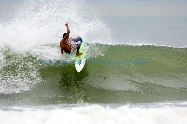 julio surfing zicatela puerto escondido 2