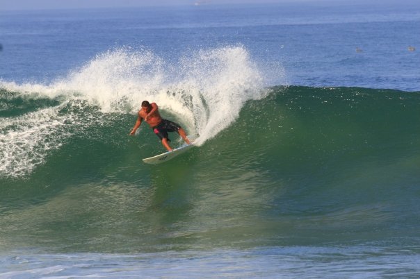 julio surfing zicatela puerto escondido 4