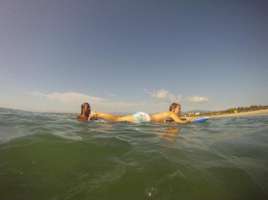 surf lesson waiting for a wave